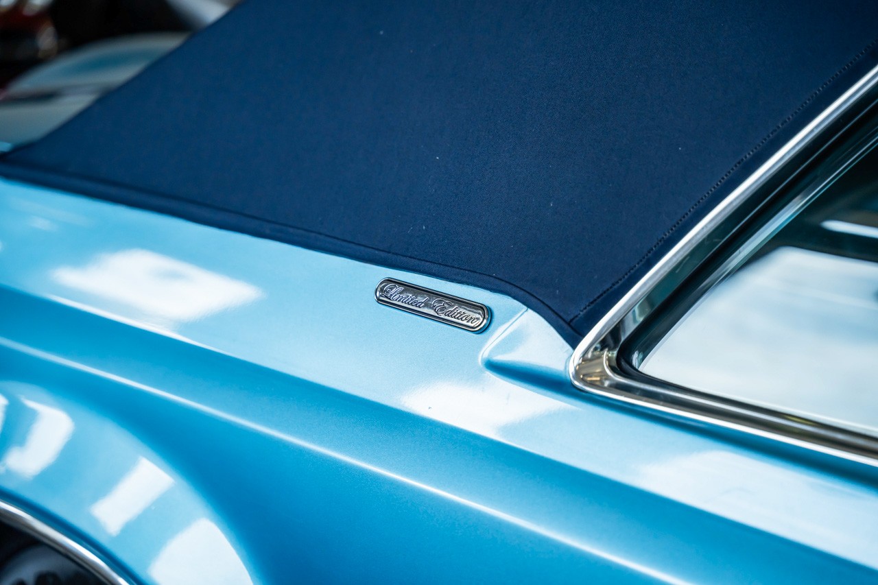 LINCOLN Continental-image-31