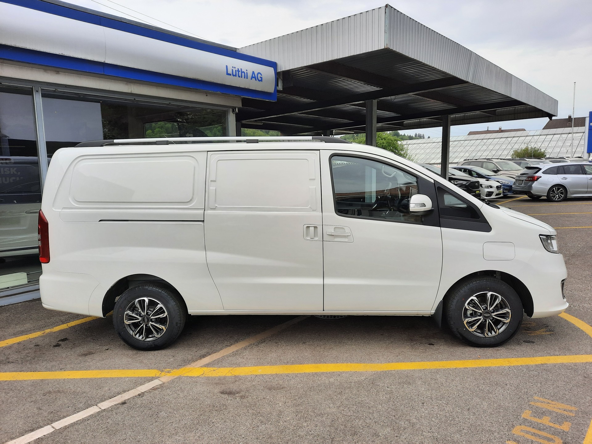 JAC M3ev-image-3
