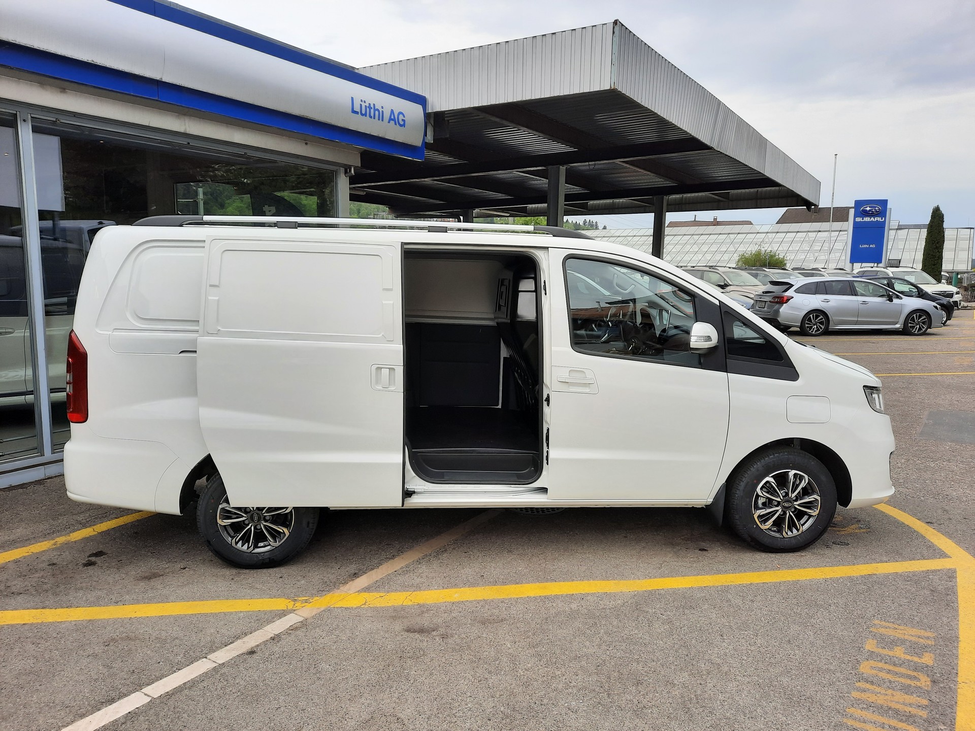 JAC M3ev-image-4