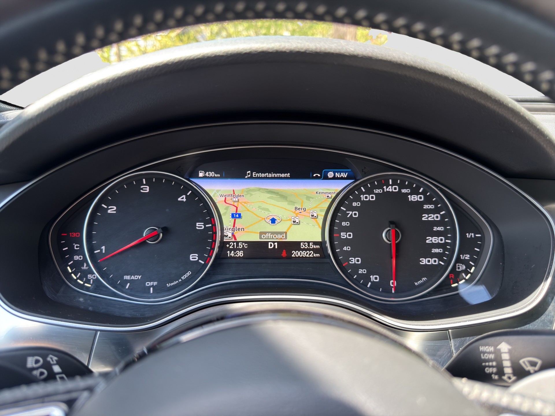 AUDI A6 Avant 3.0 TDI V6 quattro S-tronic S-Line-image-13