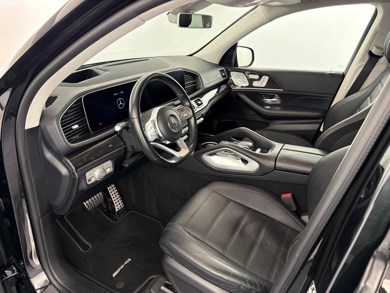 MERCEDES-BENZ GLS 400 d AMG L.4M-image-4