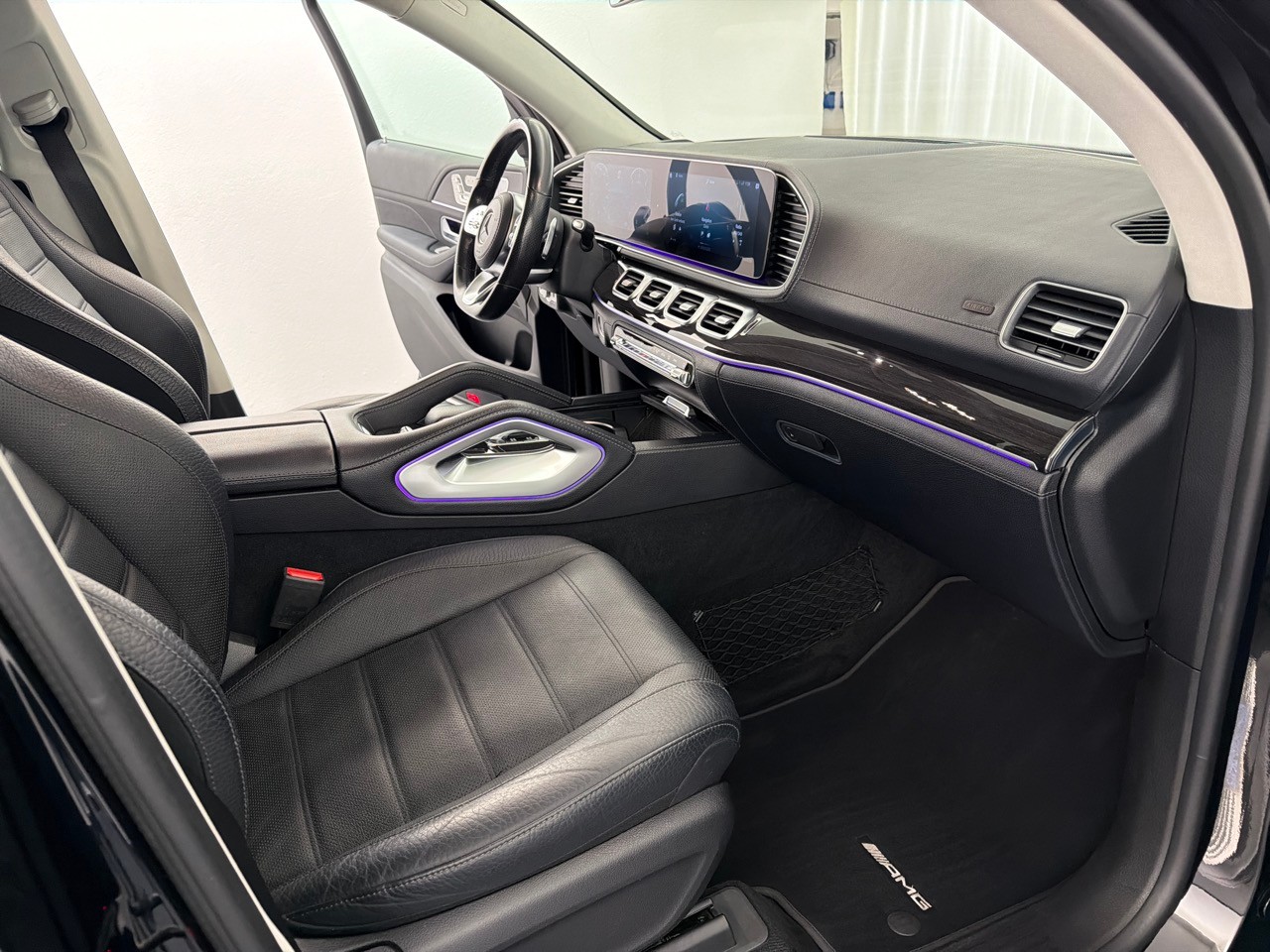MERCEDES-BENZ GLS 400 d AMG L.4M-image-11
