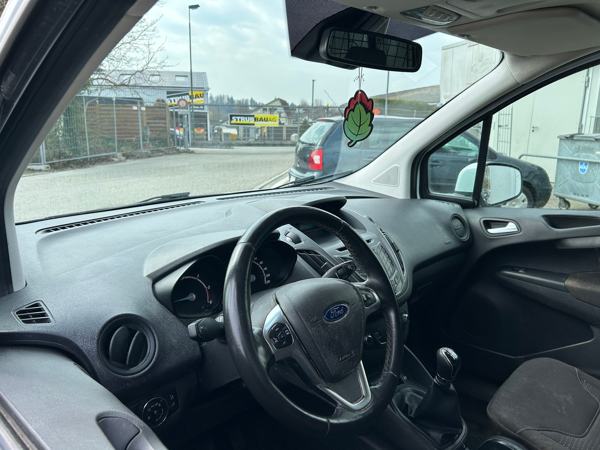 FORD Transit Courier Van 1.5 TDCi Ambiente-image-10