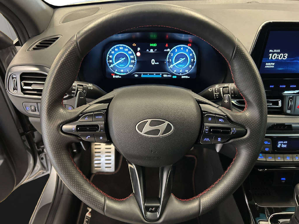 HYUNDAI i30 1.5 T-GDi N-Line-image-8