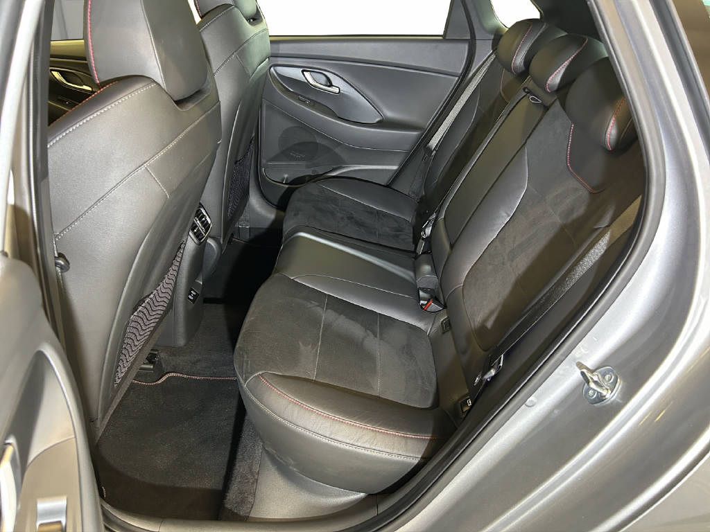 HYUNDAI i30 1.5 T-GDi N-Line-image-11
