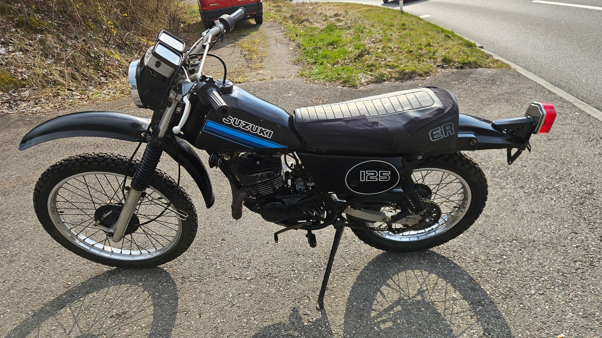 SUZUKI TS 125-image-0