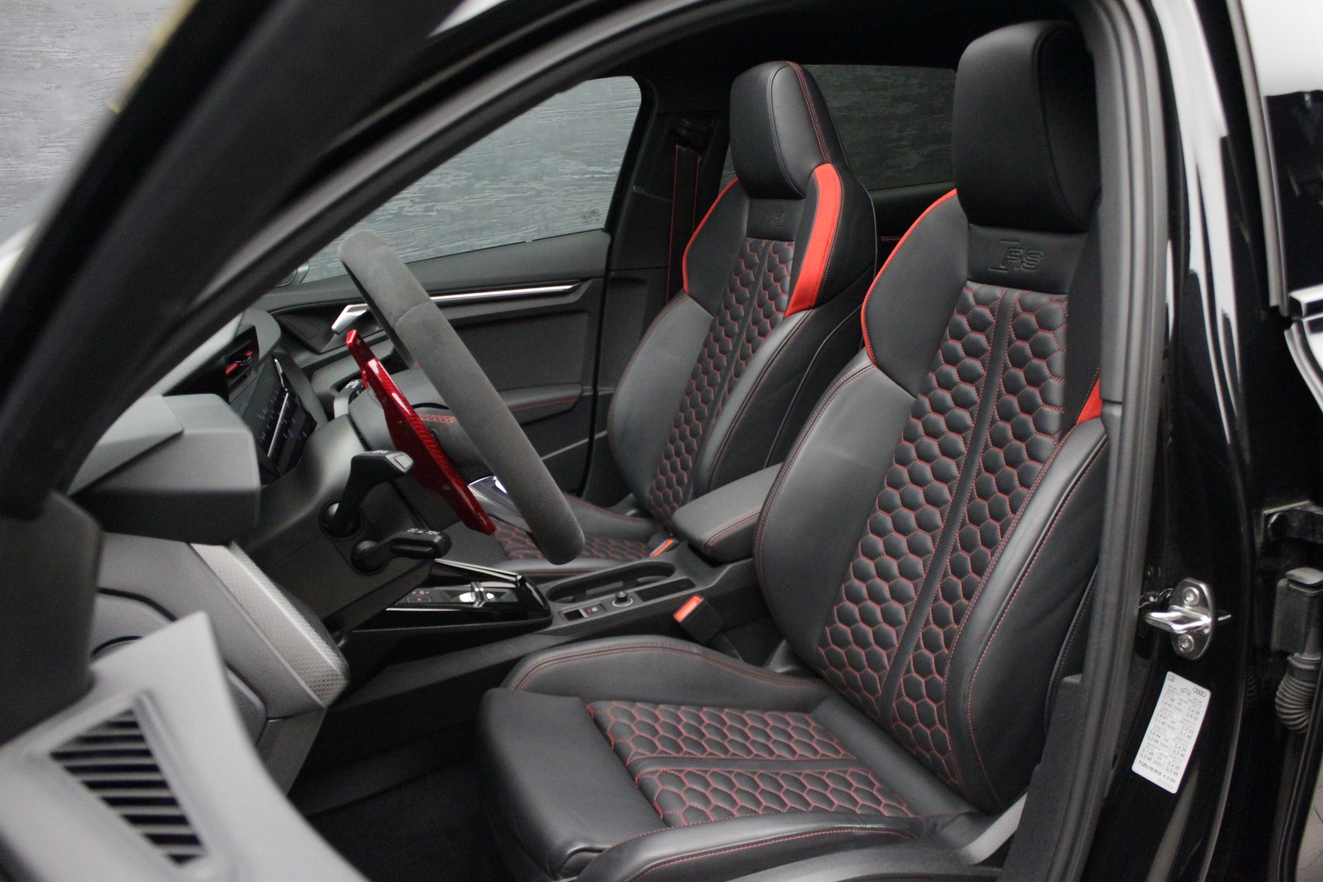 AUDI RS3 Sportback 2.5 TSI quattro S-tronic-image-12