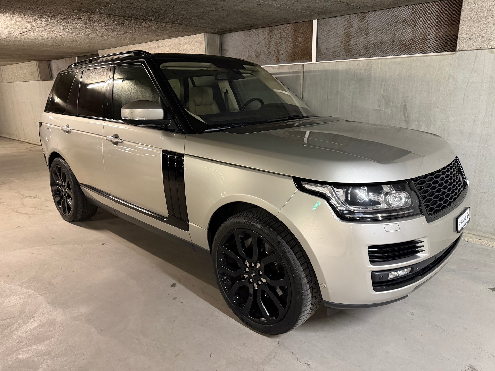 LAND ROVER Range Rover 4.4 SDV8 Autobiography Automatic-showroom-element-3
