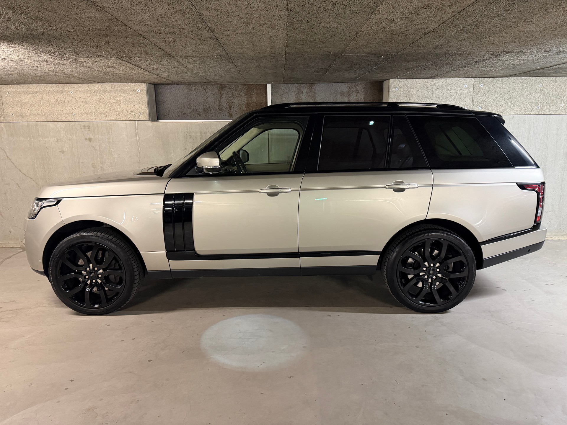 LAND ROVER Range Rover 4.4 SDV8 Autobiography Automatic-showroom-element-1