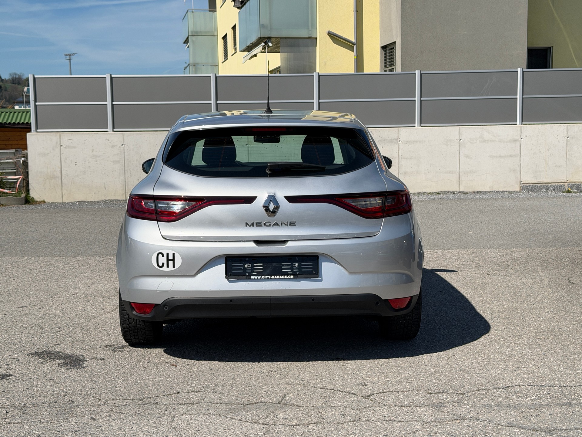RENAULT Mégane 1.2 16V Turbo Zen EDC-image-13