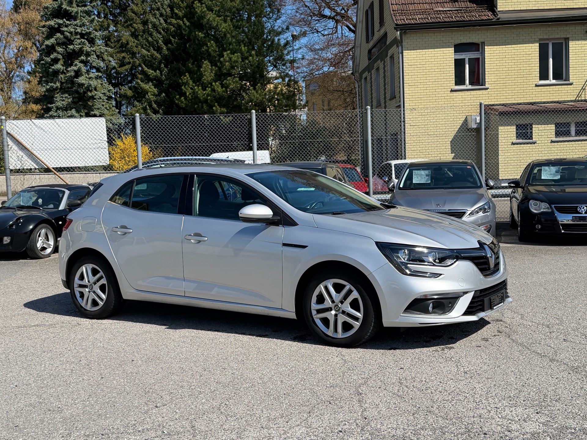 RENAULT Mégane 1.2 16V Turbo Zen EDC-image-1