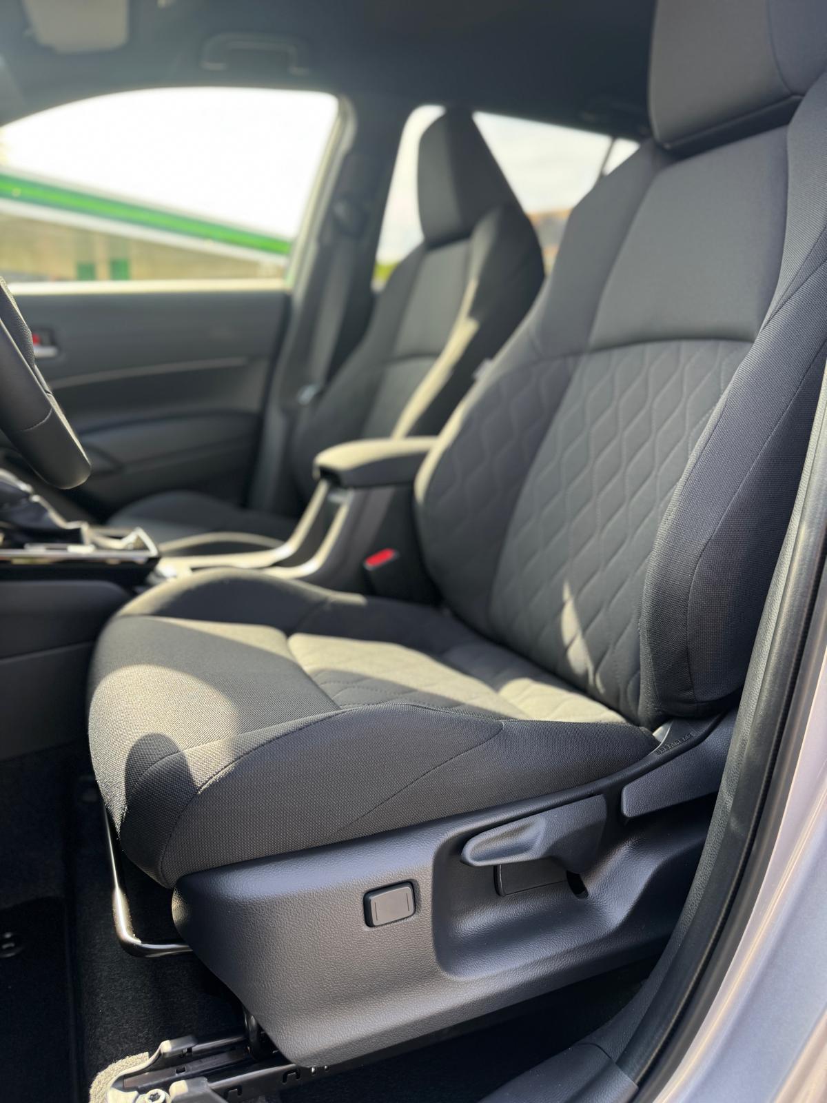 TOYOTA Corolla Cross 1.8 Trend e-CVT-image-9