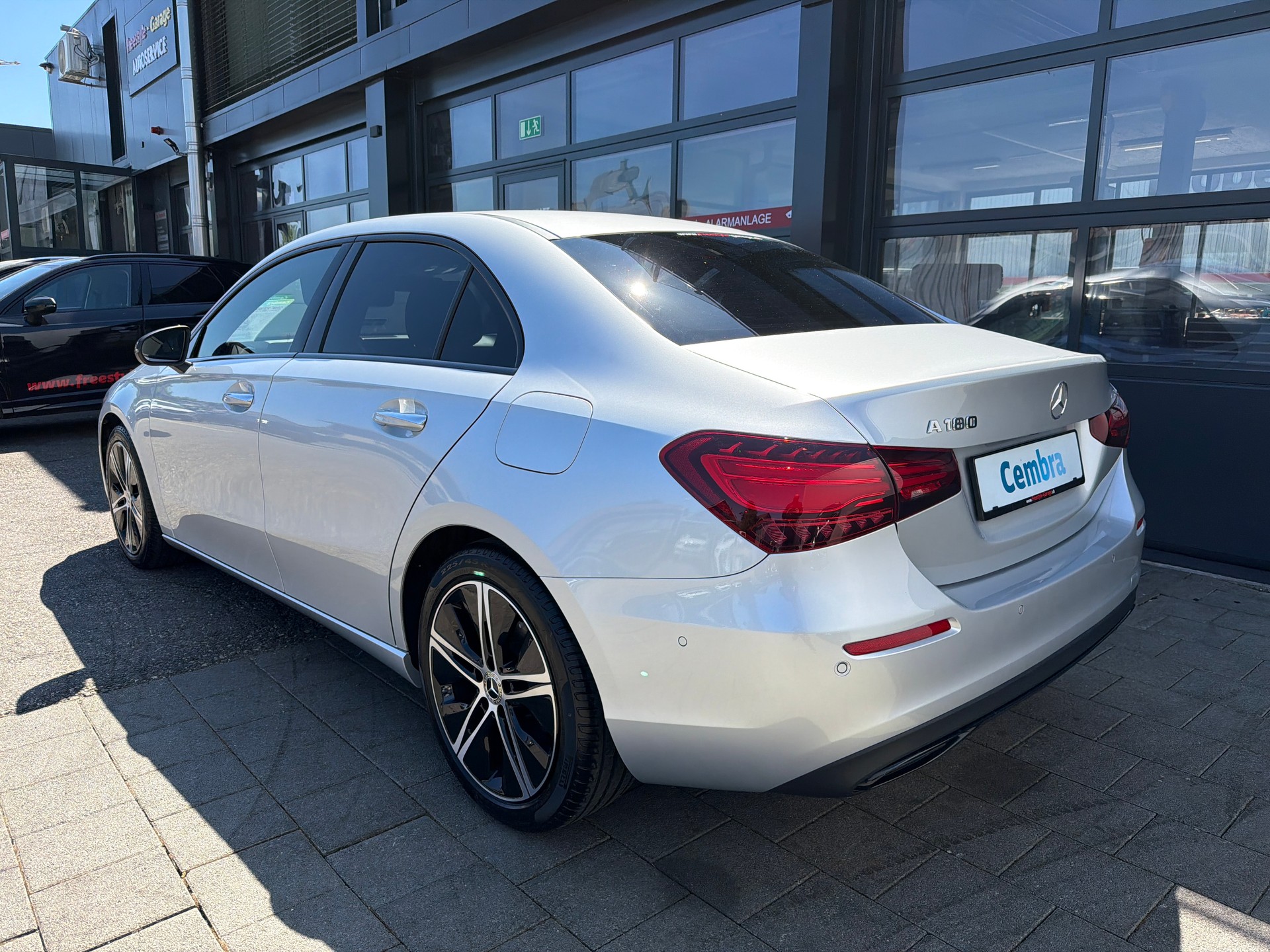 MERCEDES-BENZ A 180 Progressive 7G-DCT-showroom-element-3