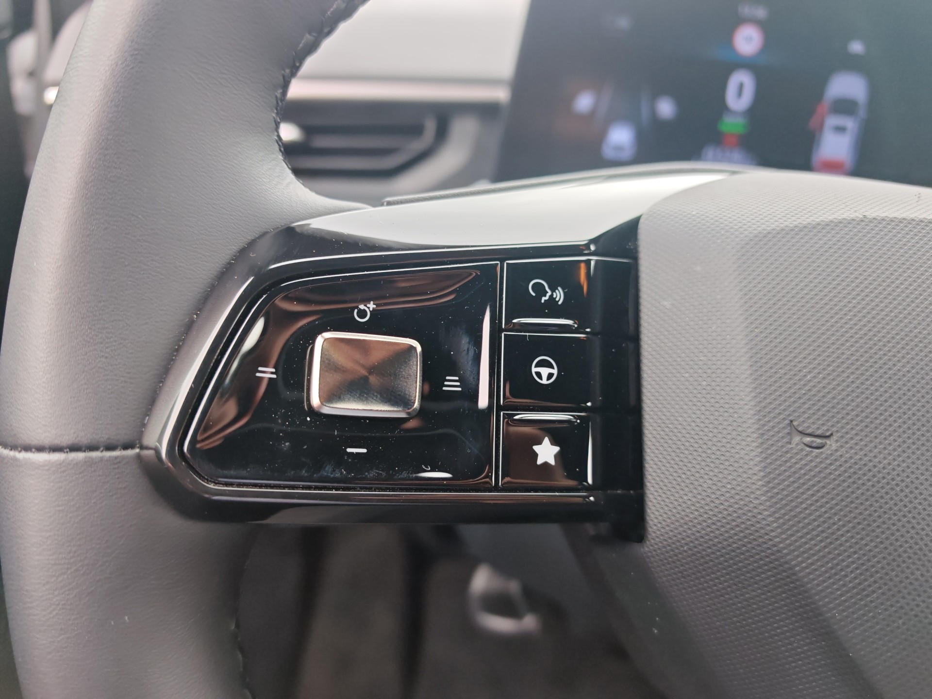MG 3 1.5 Hybrid Luxury Aut.-image-17