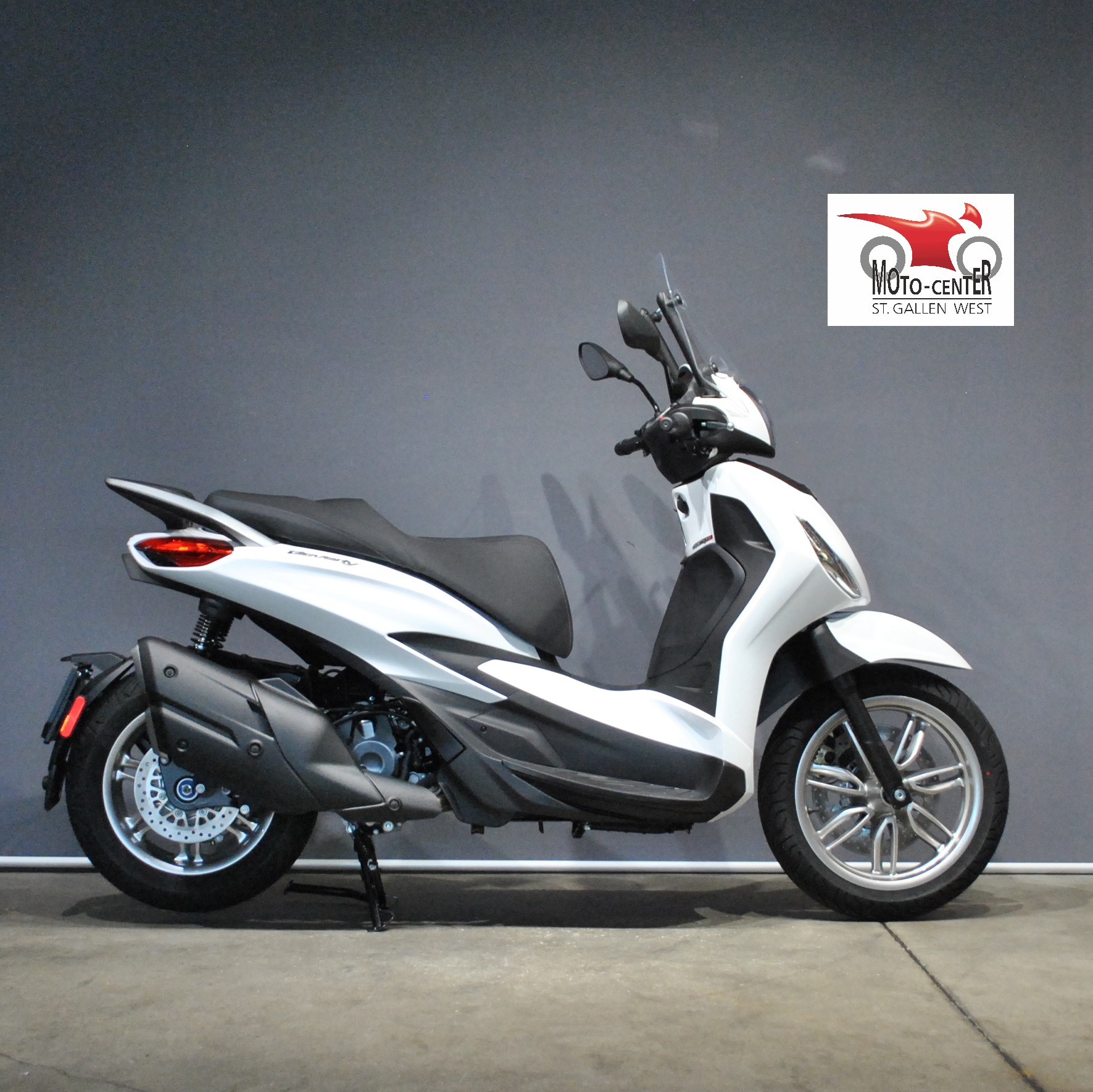 PIAGGIO Beverly 400 Sport E5+-image-1