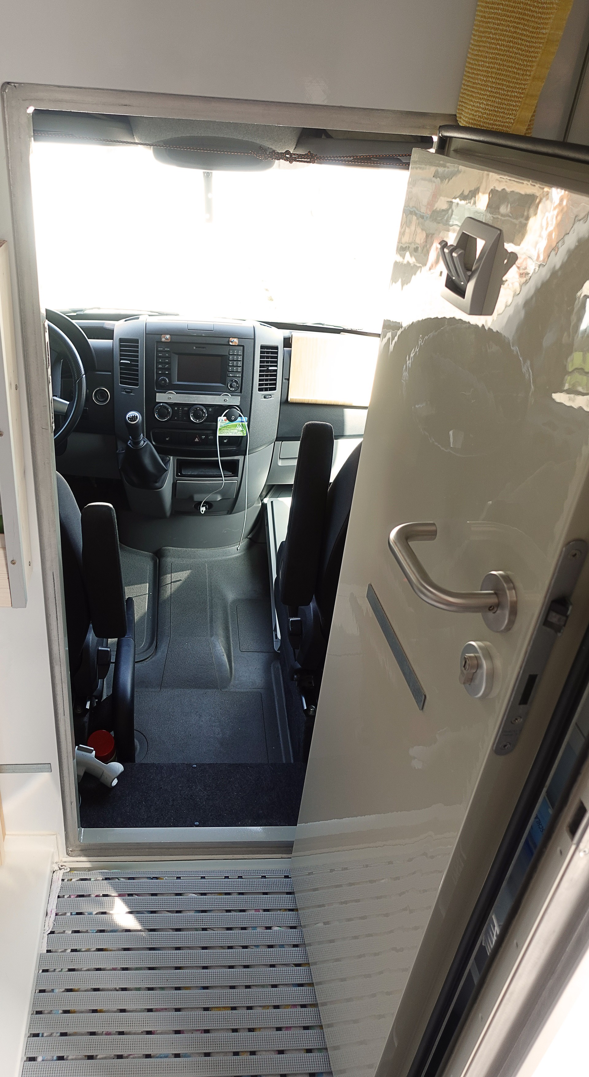 MERCEDES-BENZ Sprinter-image-7