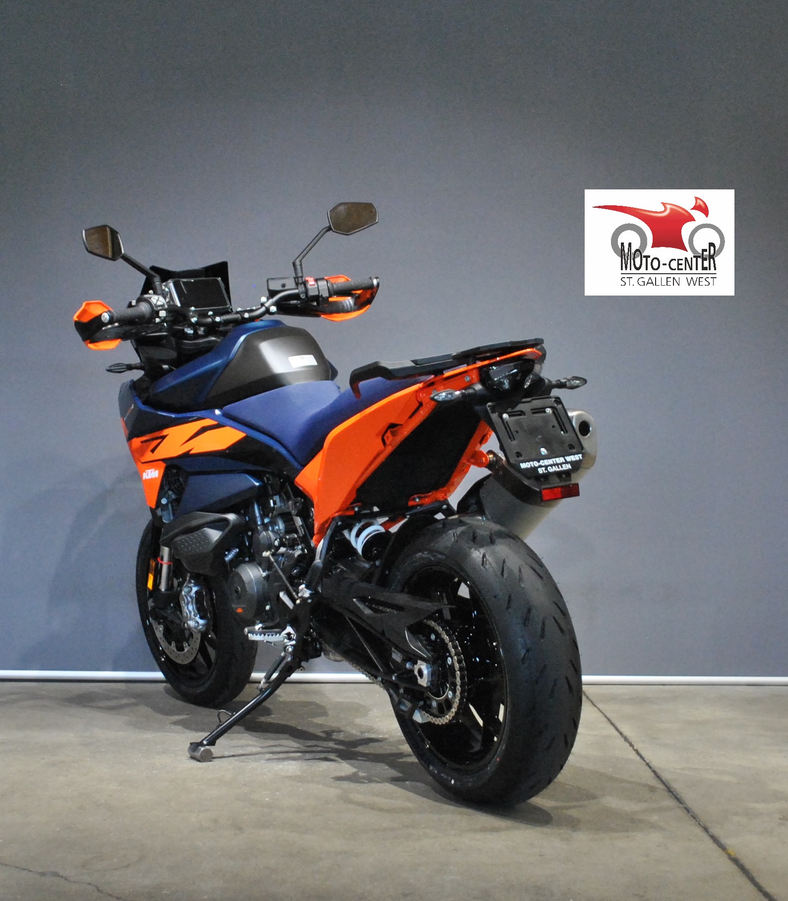 KTM 890 SMT-image-3