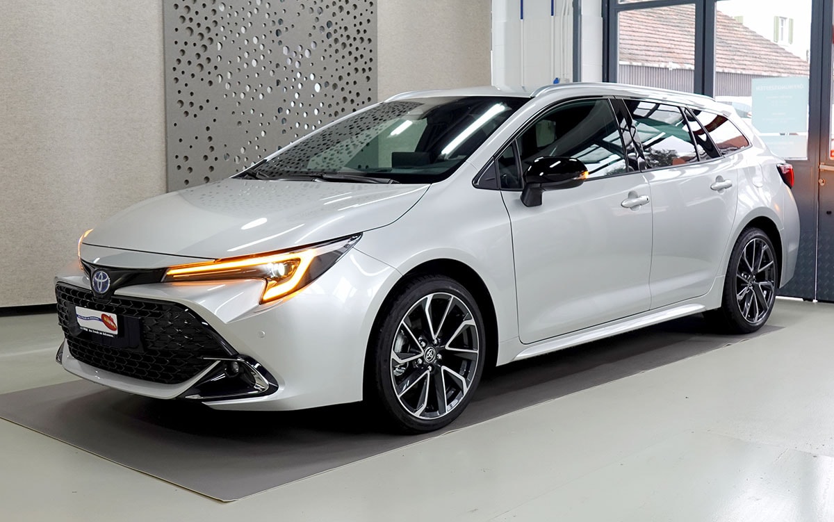 TOYOTA Corolla Touring Sports 2.0 HSD Premium e-CVT, VOLLEDER