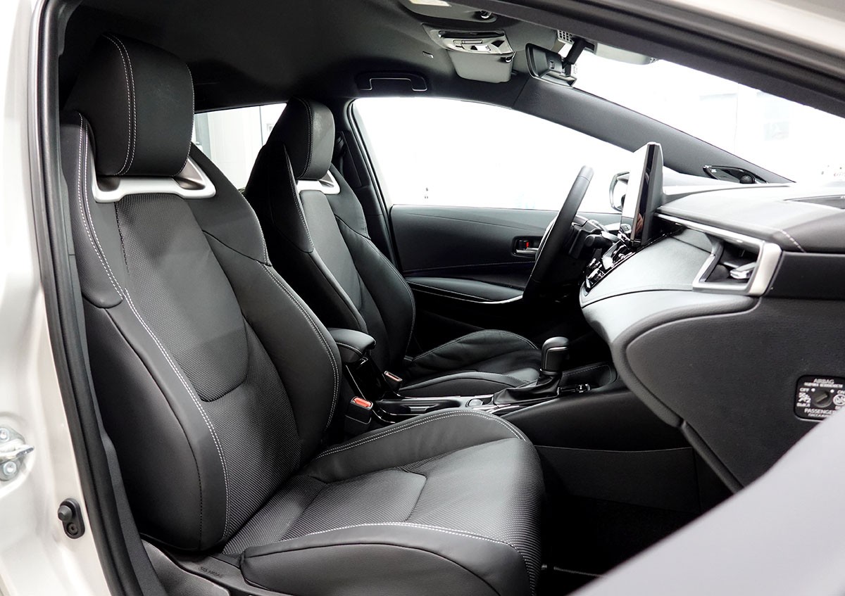 TOYOTA Corolla Touring Sports 2.0 HSD Premium e-CVT, VOLLEDER-showroom-element-3