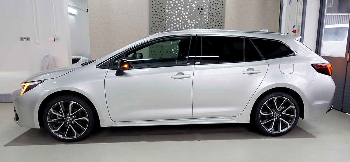 TOYOTA Corolla Touring Sports 2.0 HSD Premium e-CVT, VOLLEDER-showroom-element-1