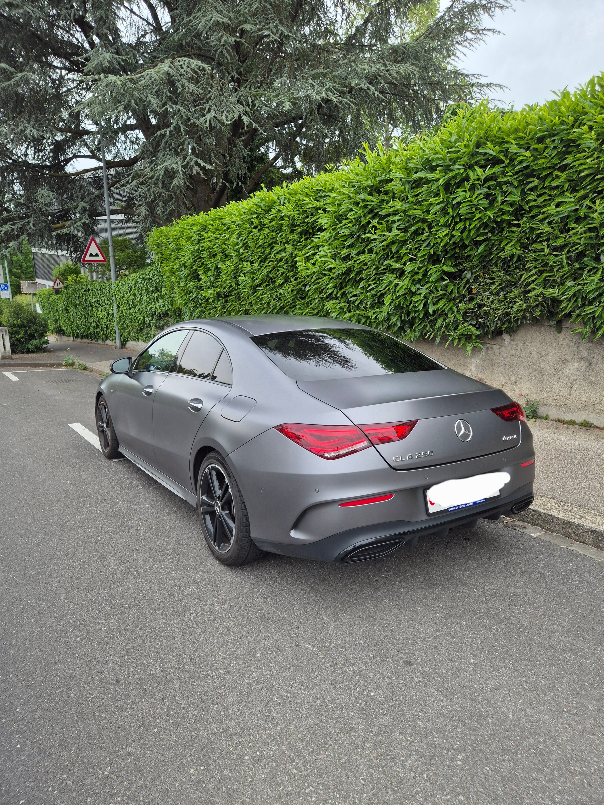 MERCEDES-BENZ CLA 250 Swiss Star AMG Line 4matic-image-4