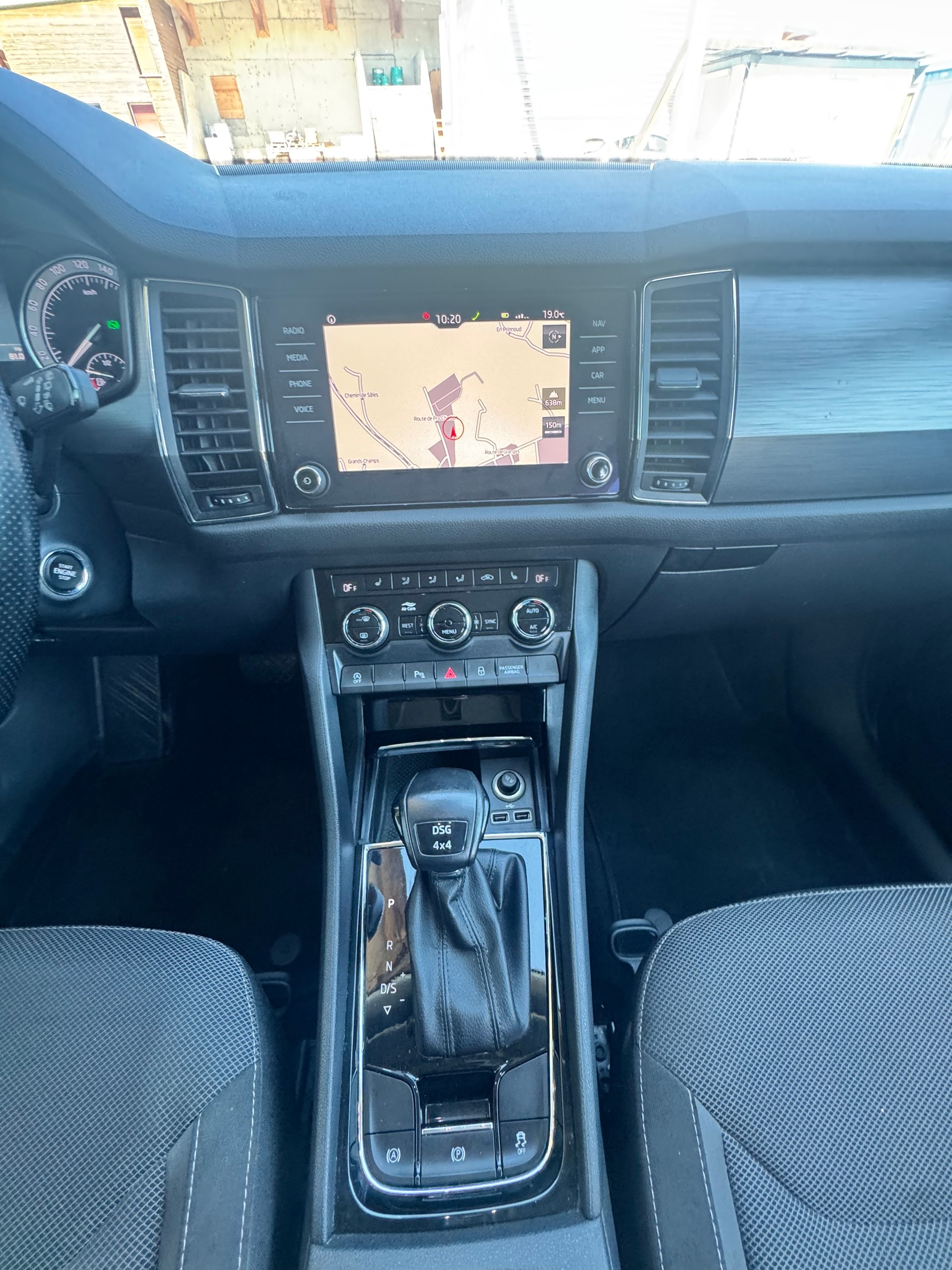 SKODA Kodiaq 2.0 TSI Style DSG 4x4-image-8