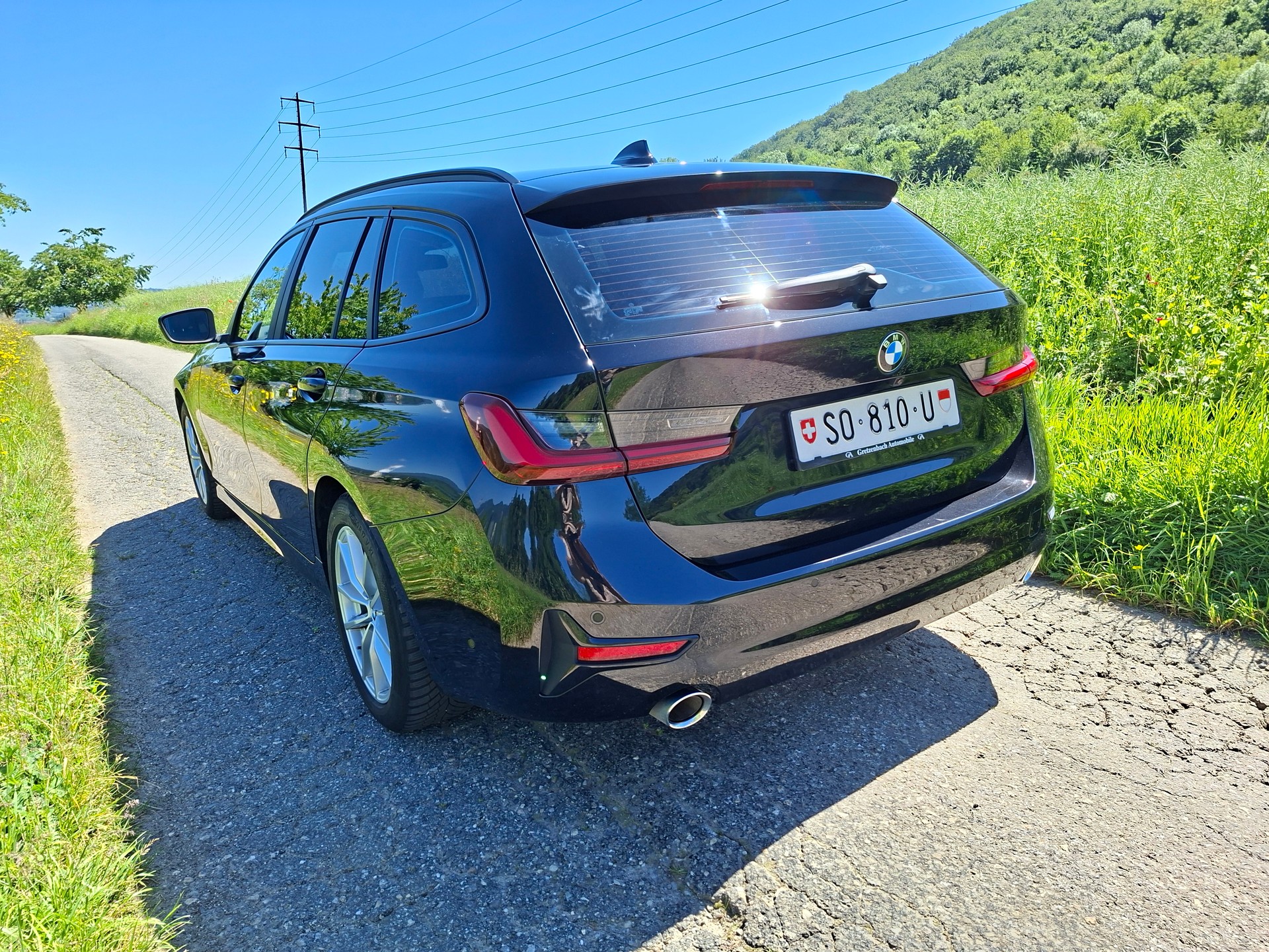 BMW 320d xDrive 48V Touring Steptronic-image-6