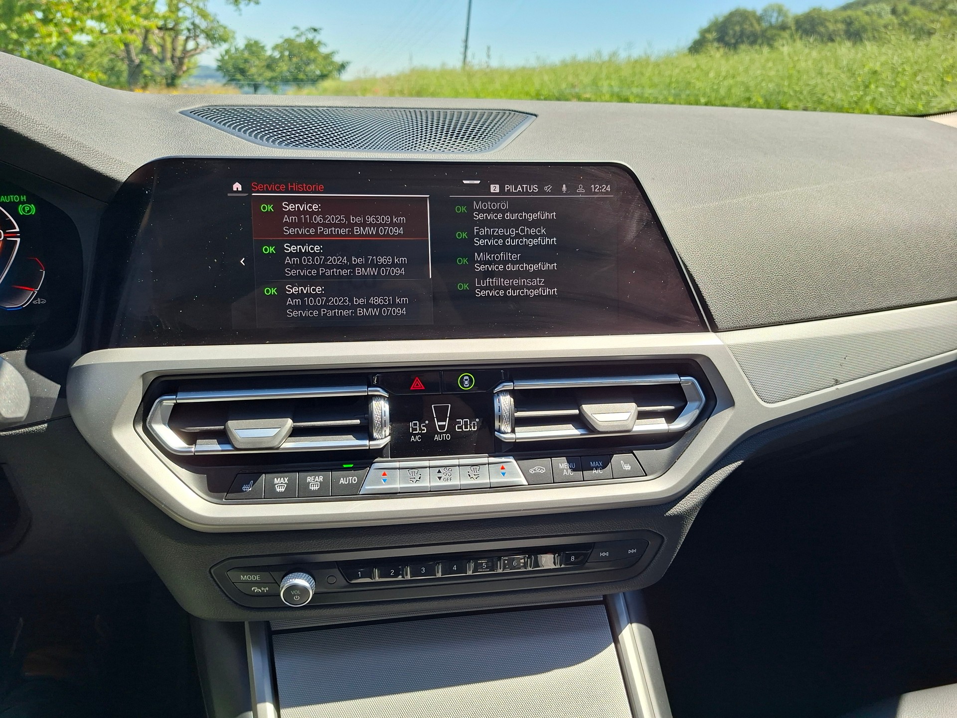 BMW 320d xDrive 48V Touring Steptronic-image-10