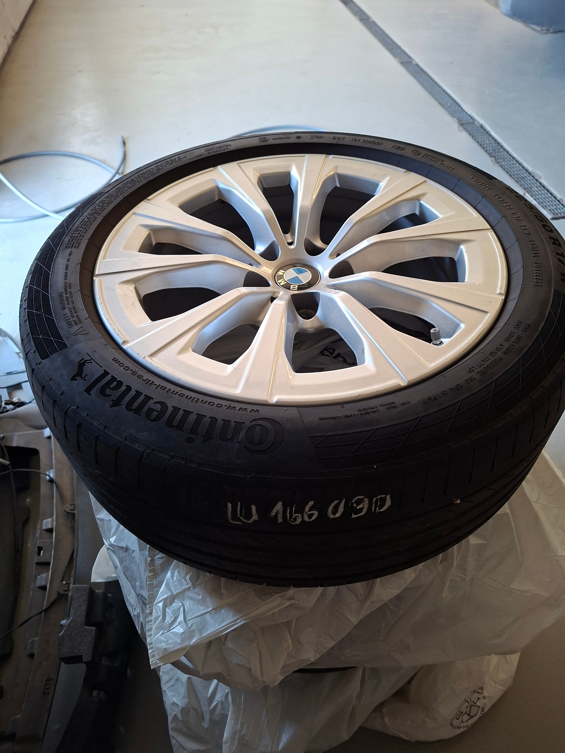 BMW 320d xDrive 48V Touring Steptronic-image-17