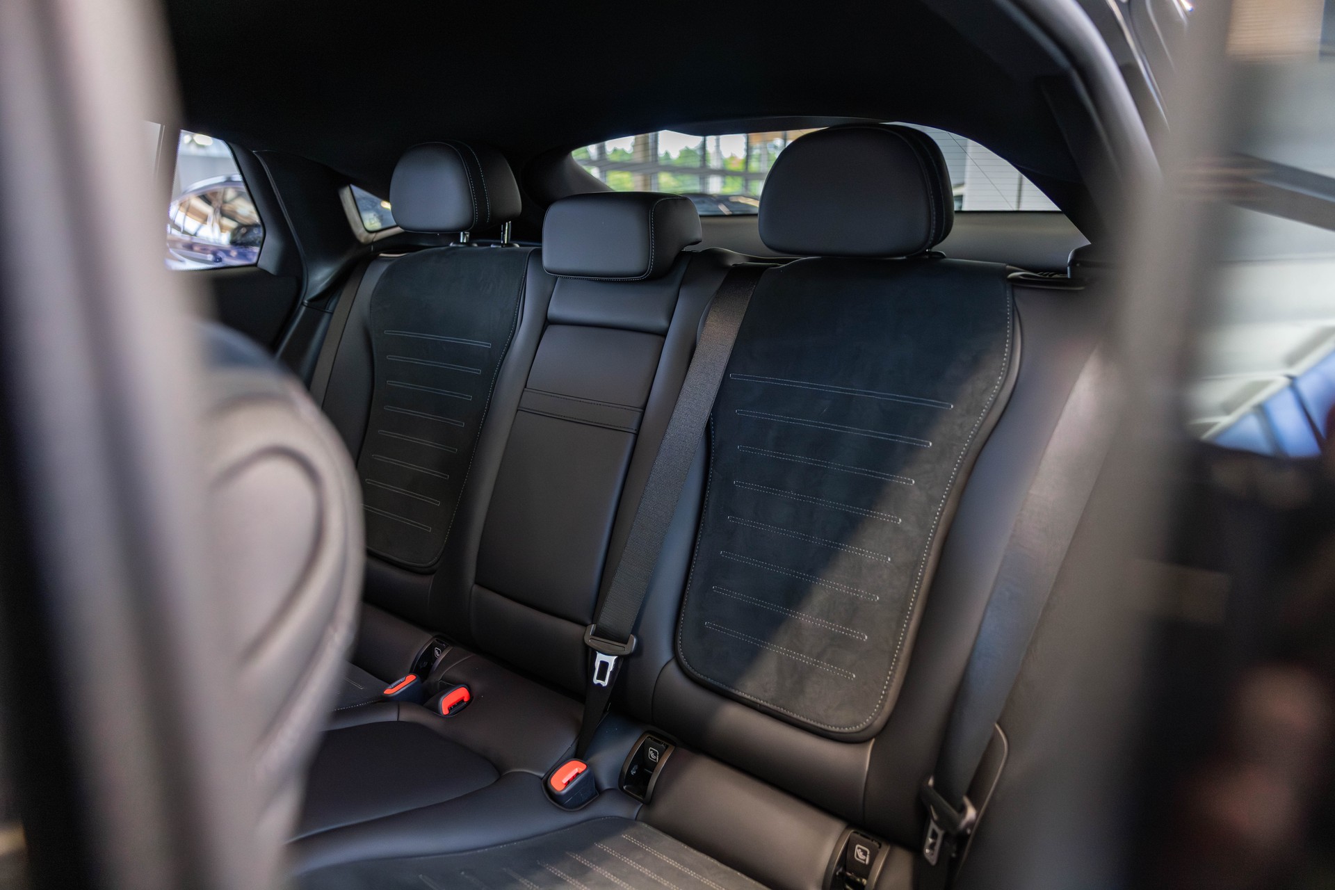 MERCEDES-BENZ GLC 200 AMG Line 4matic Coupé / Panorama / Head-Up Display / Ambientebeleuchtung-image-15