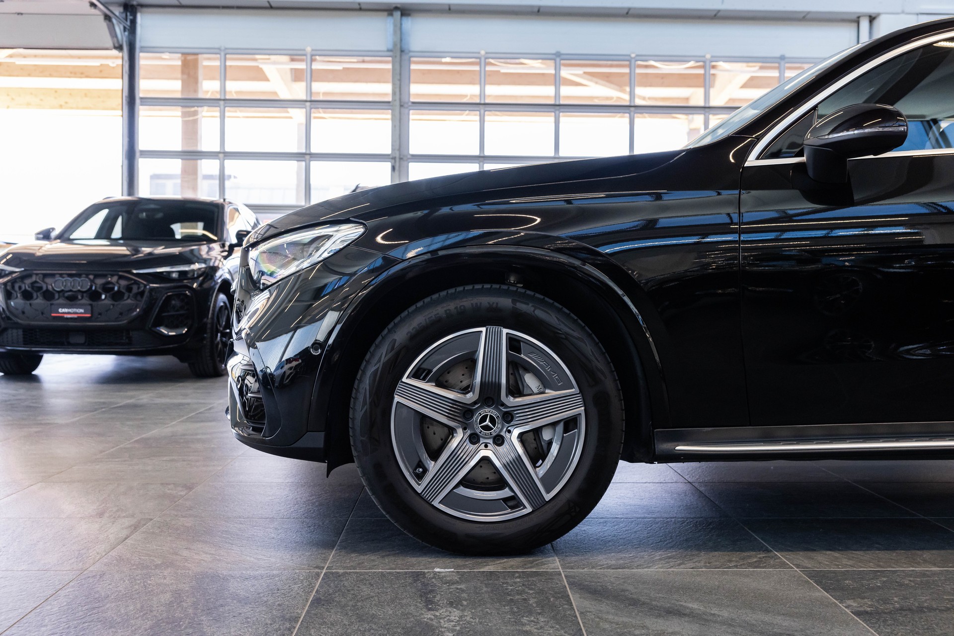 MERCEDES-BENZ GLC 200 AMG Line 4matic Coupé / Panorama / Head-Up Display / Ambientebeleuchtung-image-9