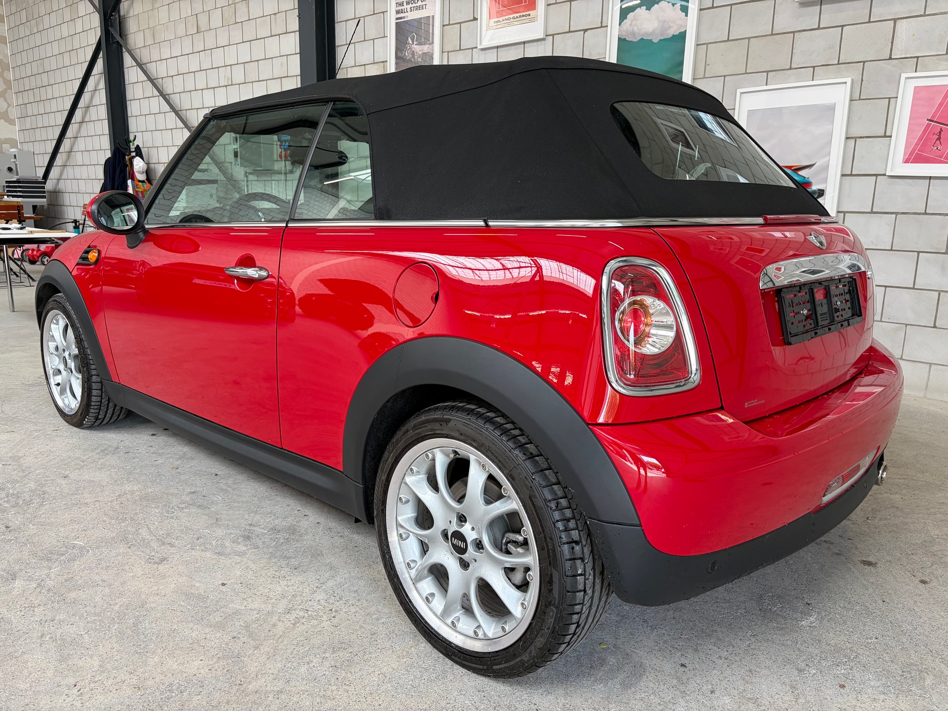 MINI Cooper Cabriolet Steptronic-image-2