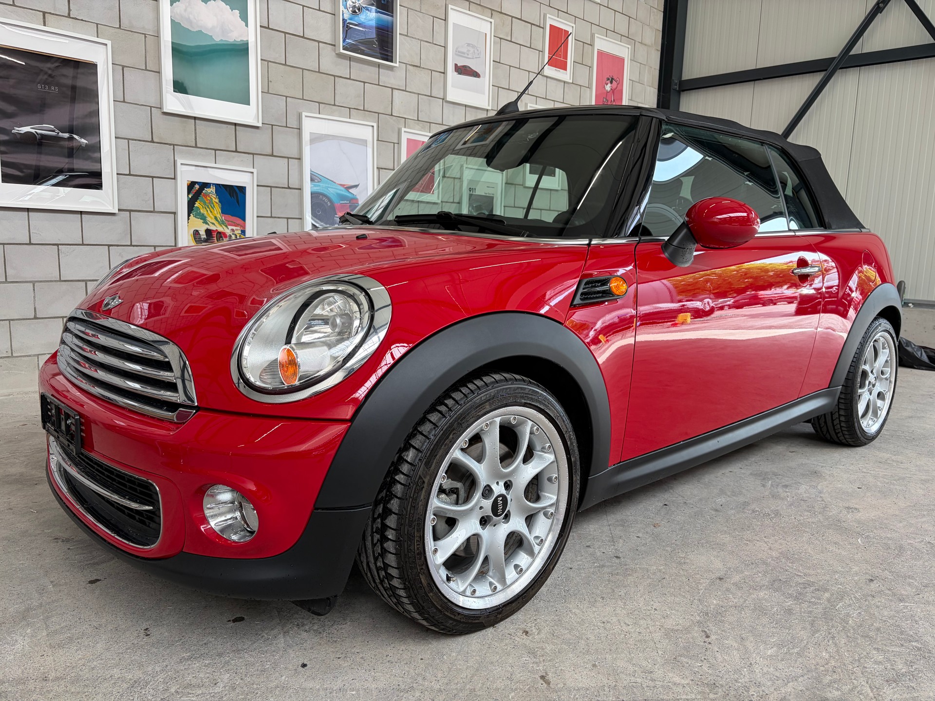 MINI Cooper Cabriolet Steptronic-image-1
