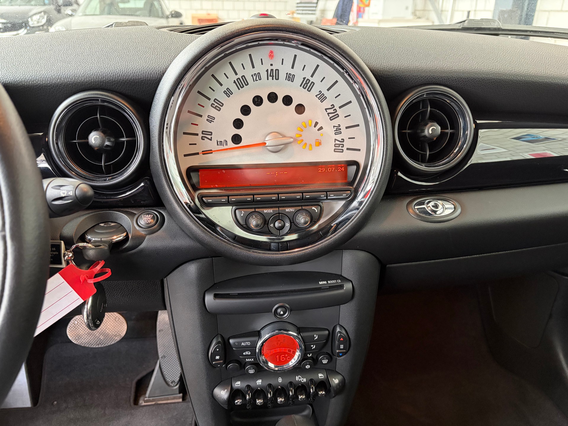 MINI Cooper Cabriolet Steptronic-image-8