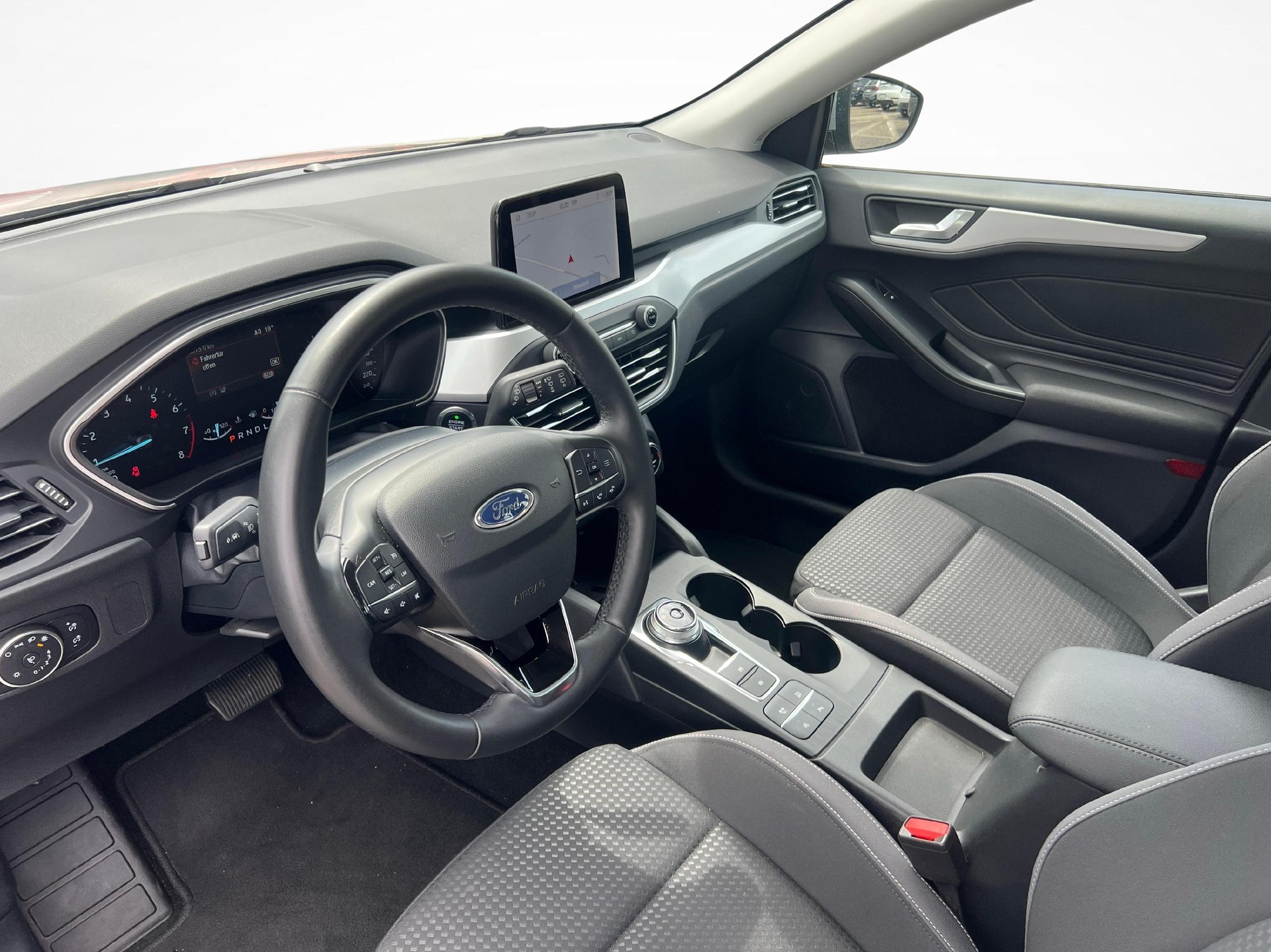 FORD Focus Station Wagon 1.5i EcoB SCTi 150 Cool & Connect-image-13