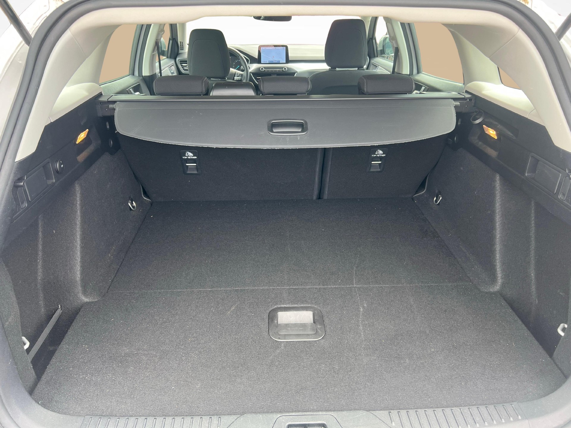 FORD Focus Station Wagon 1.5i EcoB SCTi 150 Cool & Connect-image-12