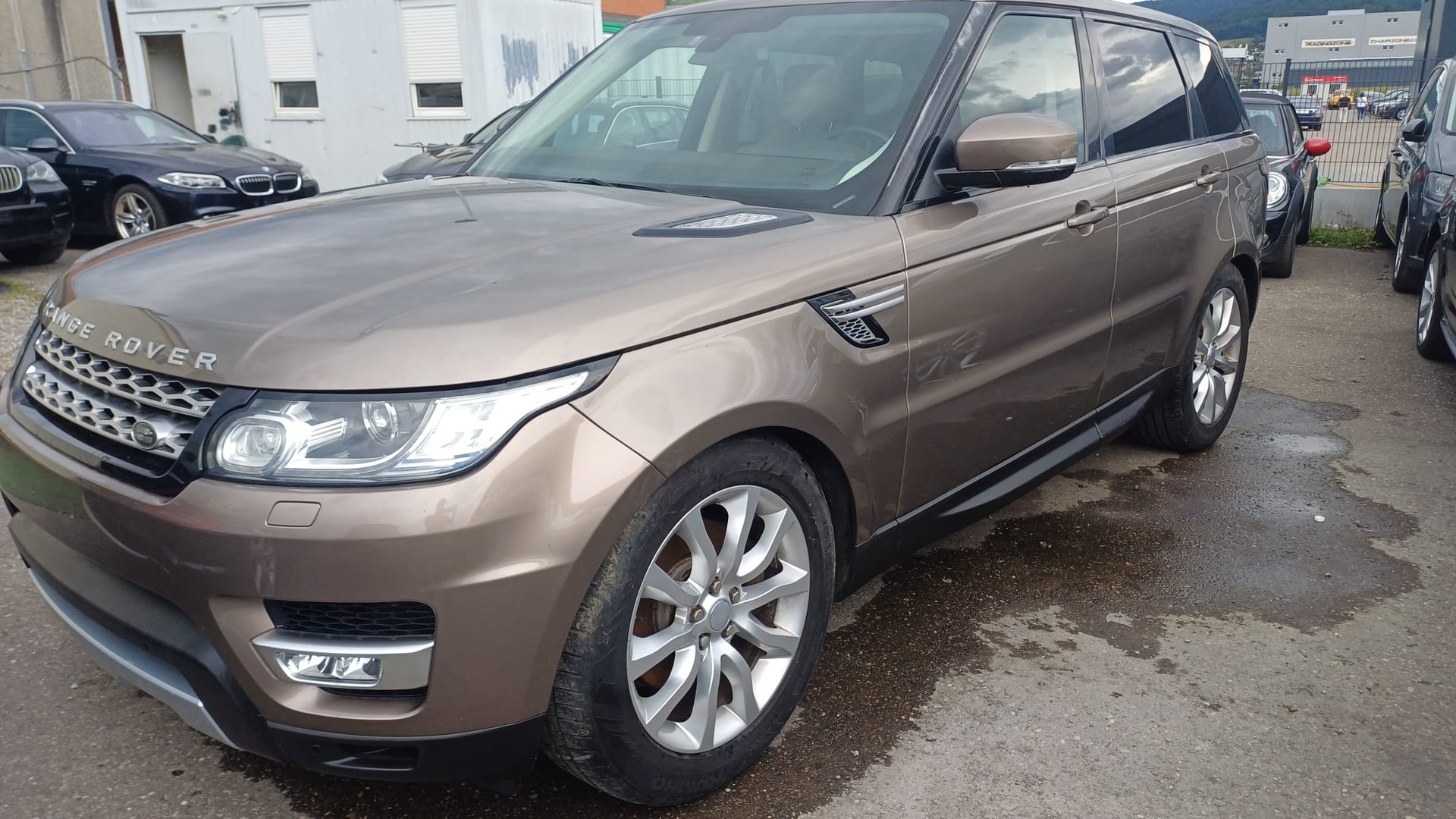 LAND ROVER Range Rover Sport 3.0 V6 SC HSE Dynamic 7 Plätze Automatic-image-1