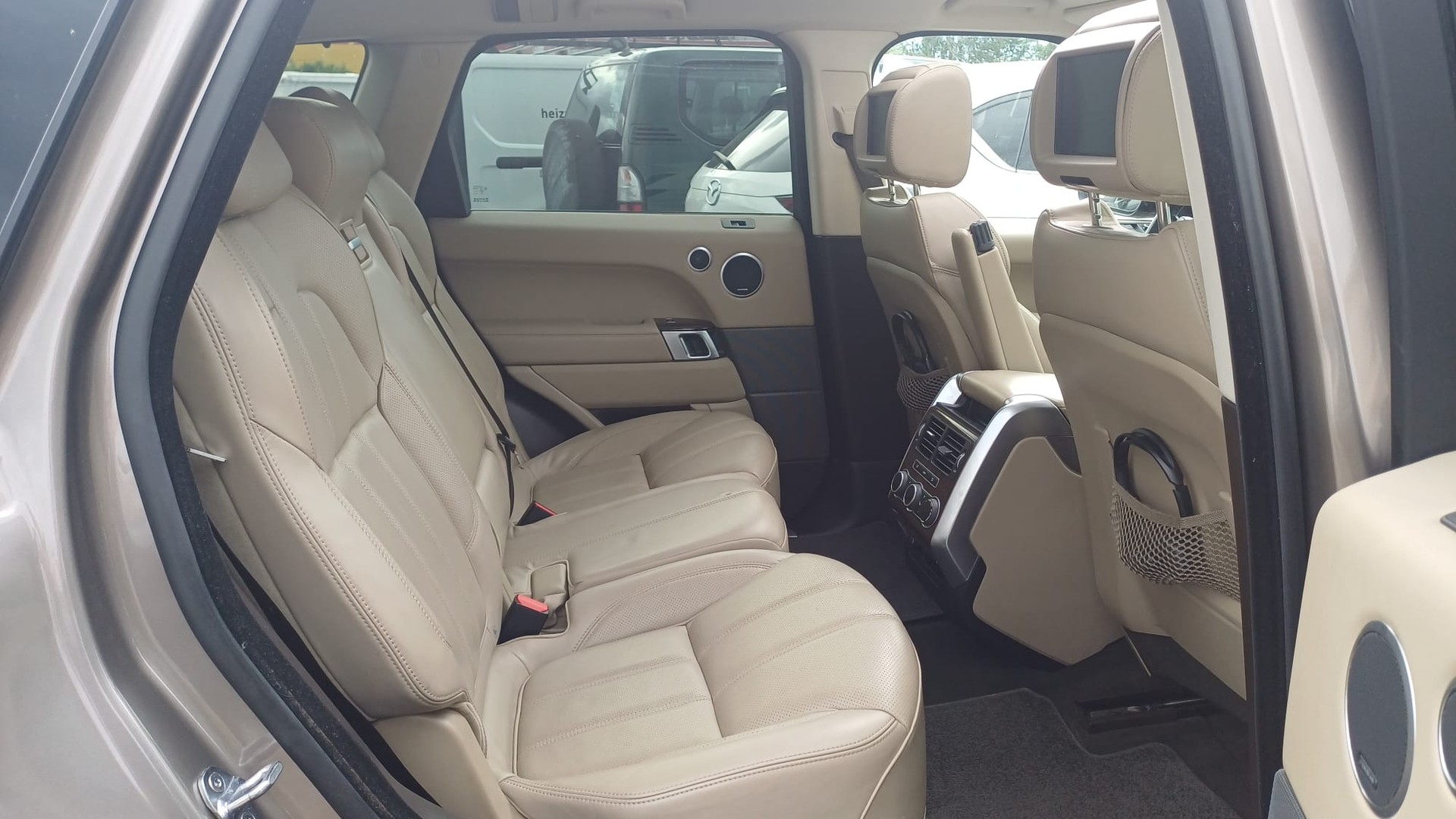 LAND ROVER Range Rover Sport 3.0 V6 SC HSE Dynamic 7 Plätze Automatic-image-15