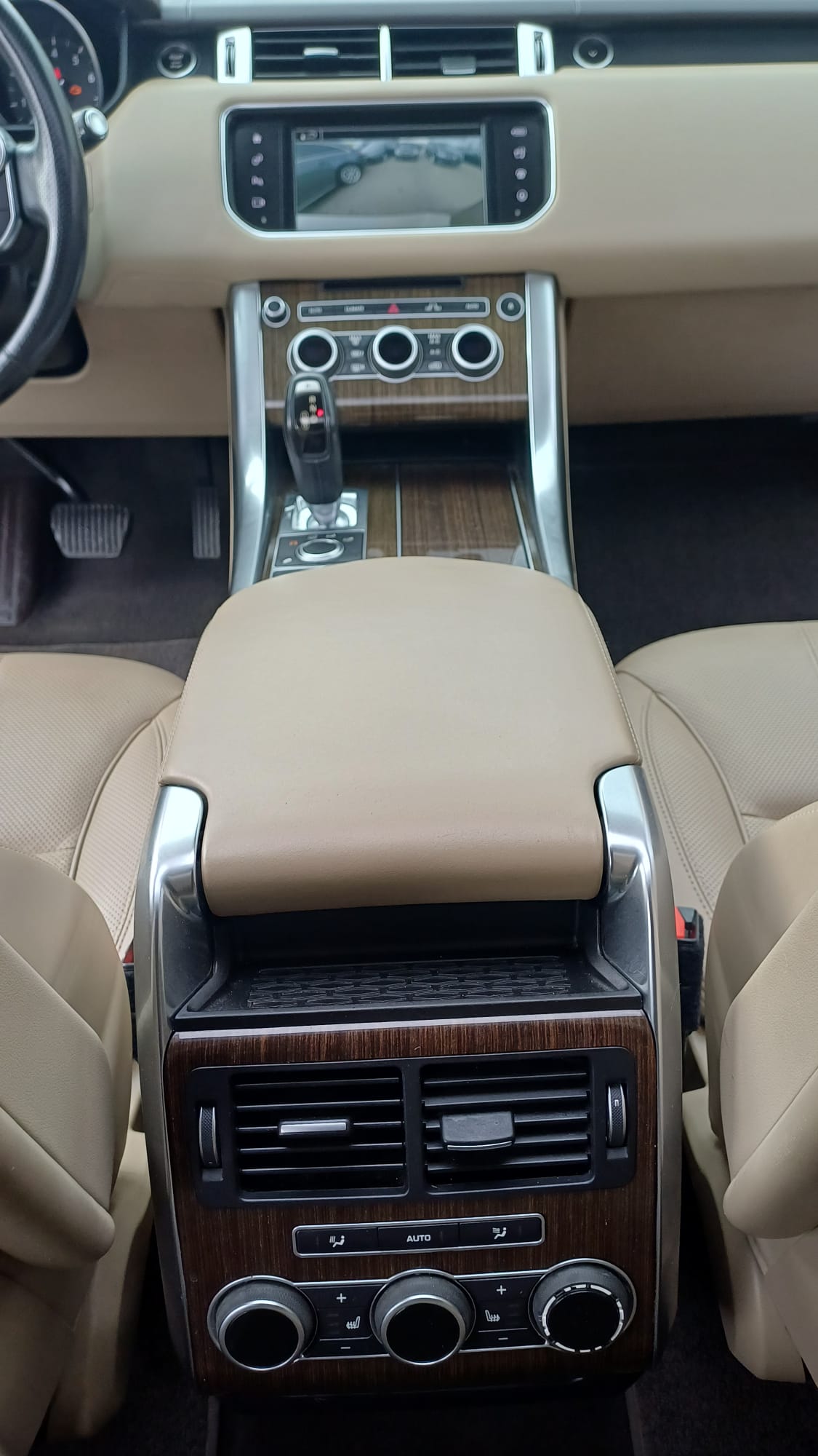 LAND ROVER Range Rover Sport 3.0 V6 SC HSE Dynamic 7 Plätze Automatic-image-12