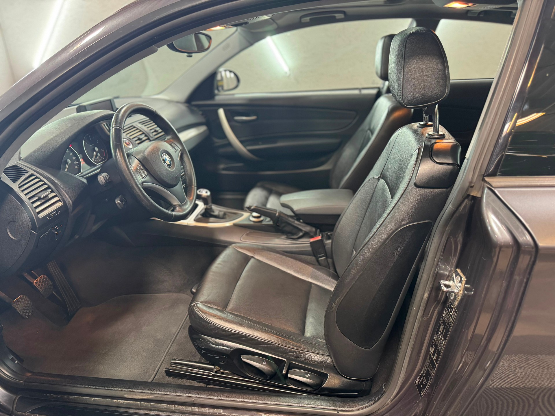 BMW 118d-image-7
