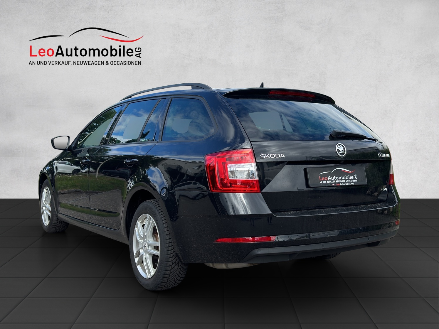 SKODA Octavia Combi 2.0 TDI Soleil 4x4 DSG-showroom-element-3