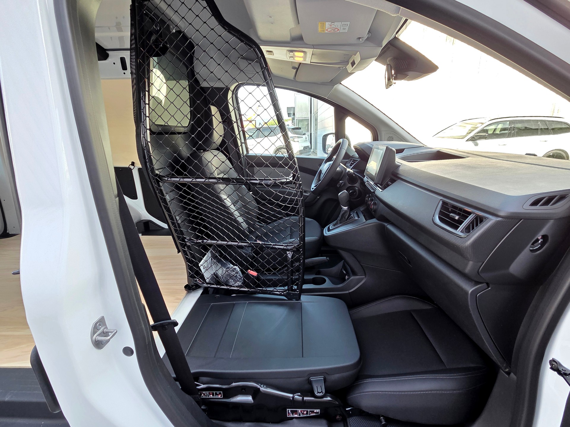 RENAULT Kangoo Van 1.3 TCe 130 Extra-image-5