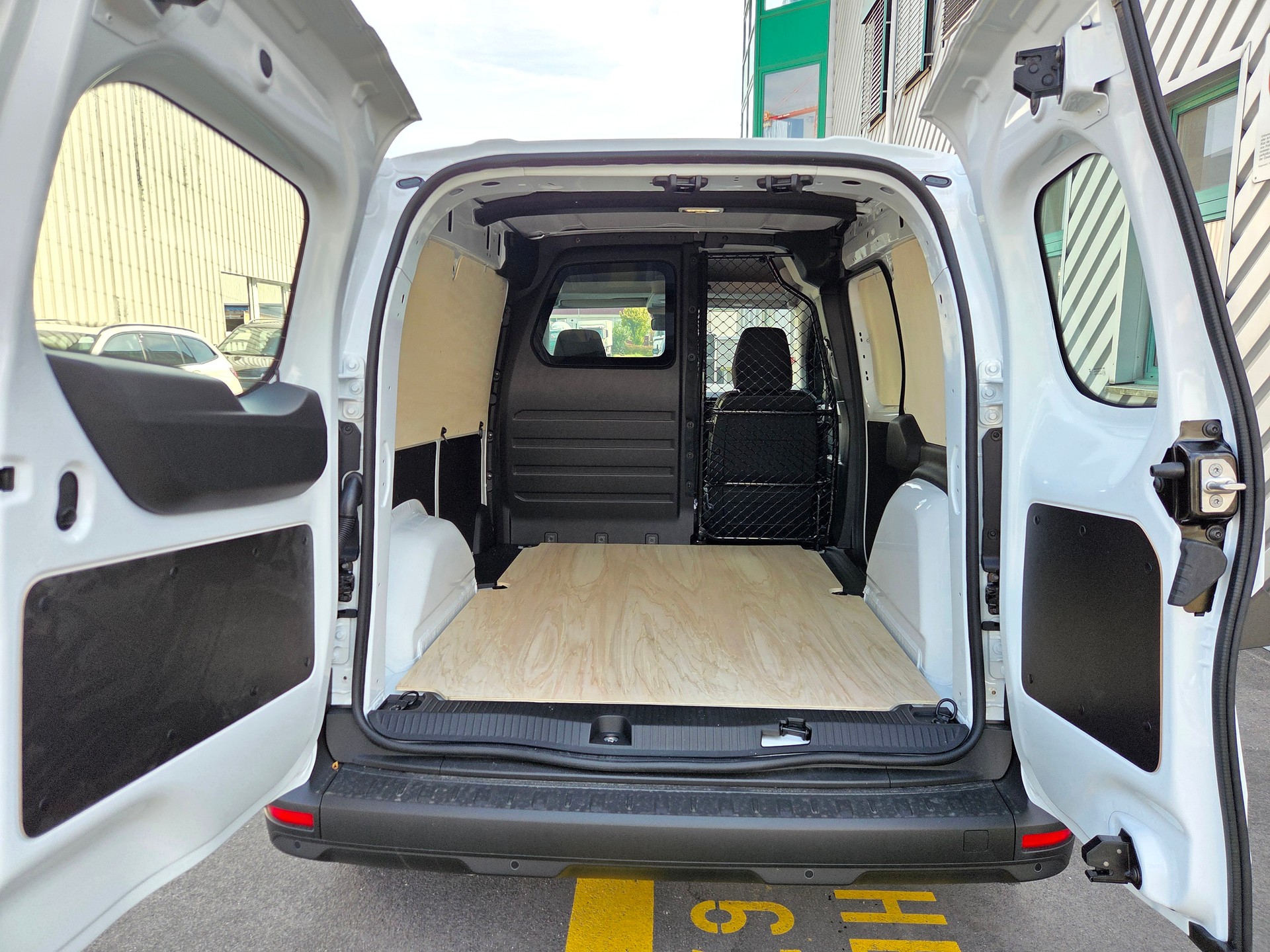 RENAULT Kangoo Van 1.3 TCe 130 Extra-image-20