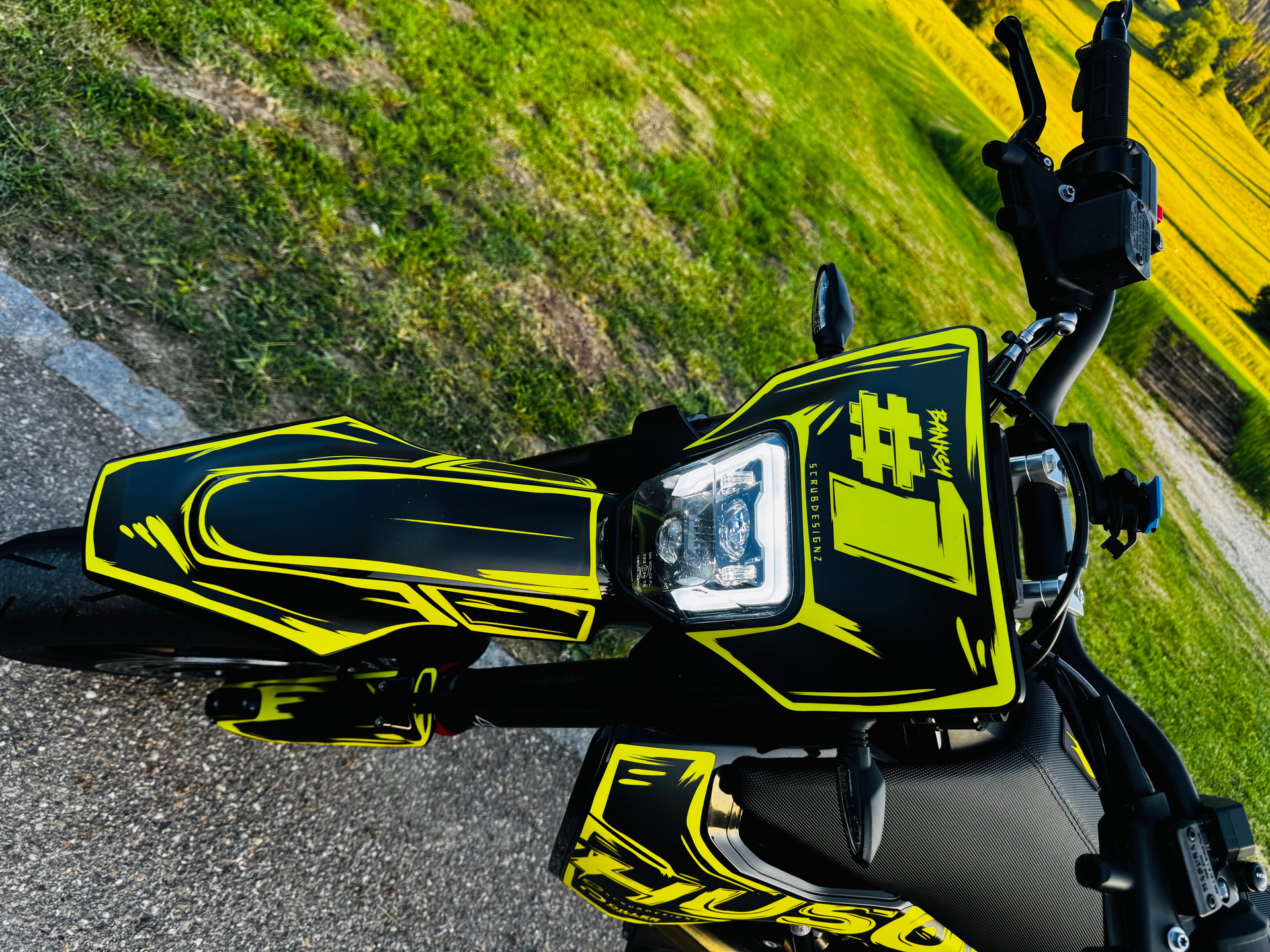 HUSQVARNA 701 Supermoto-image-11