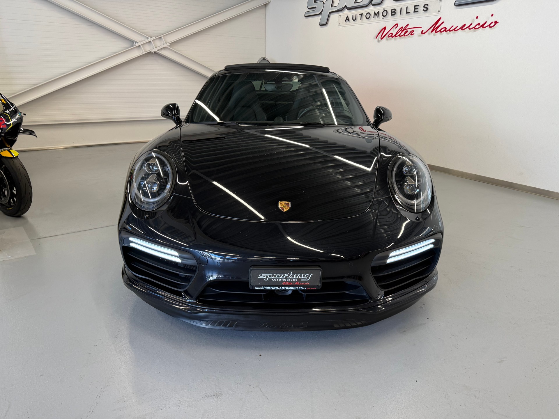 PORSCHE 911 Turbo S PDK Fulls Carbone-image-5
