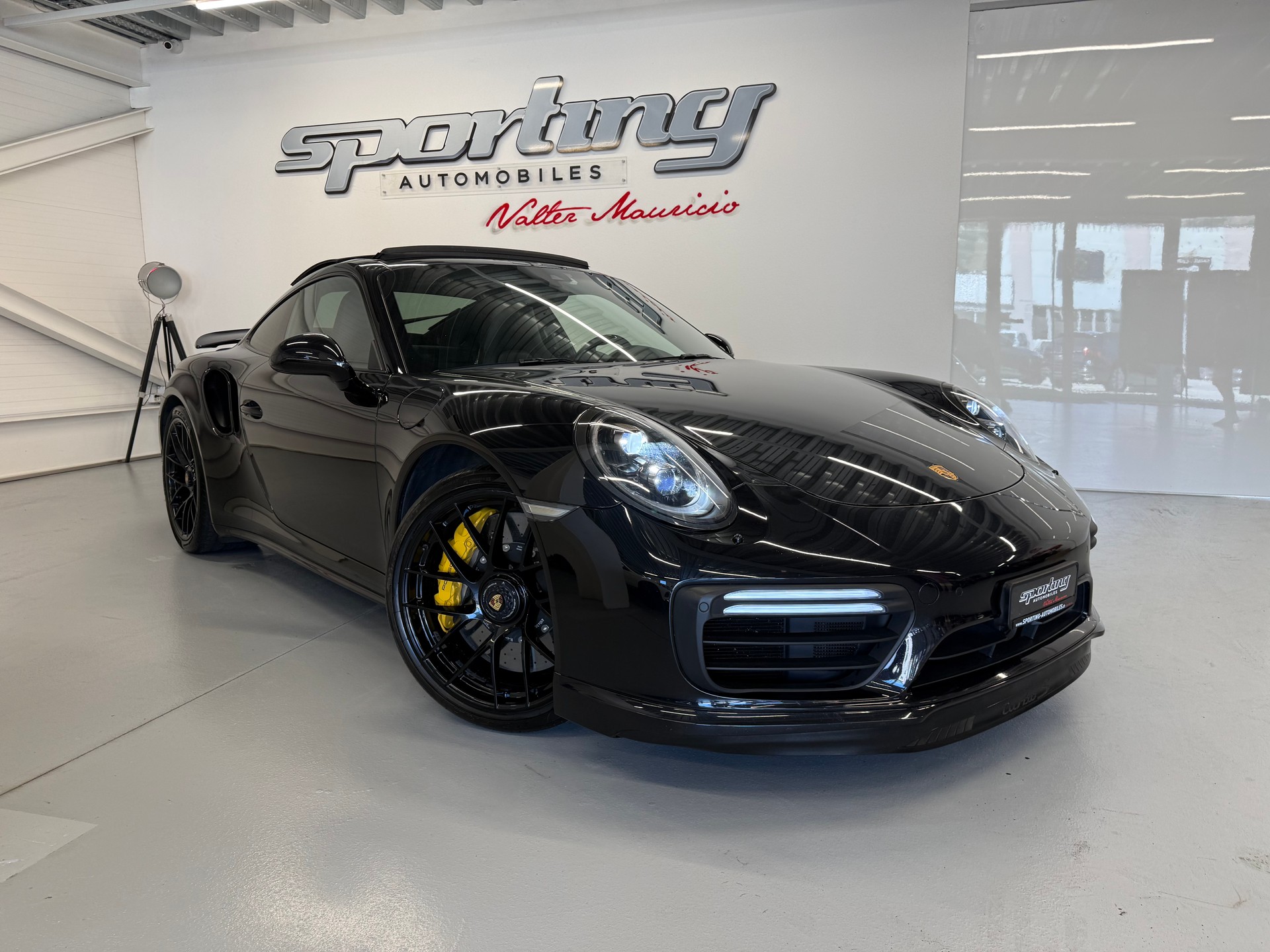 PORSCHE 911 Turbo S PDK Fulls Carbone