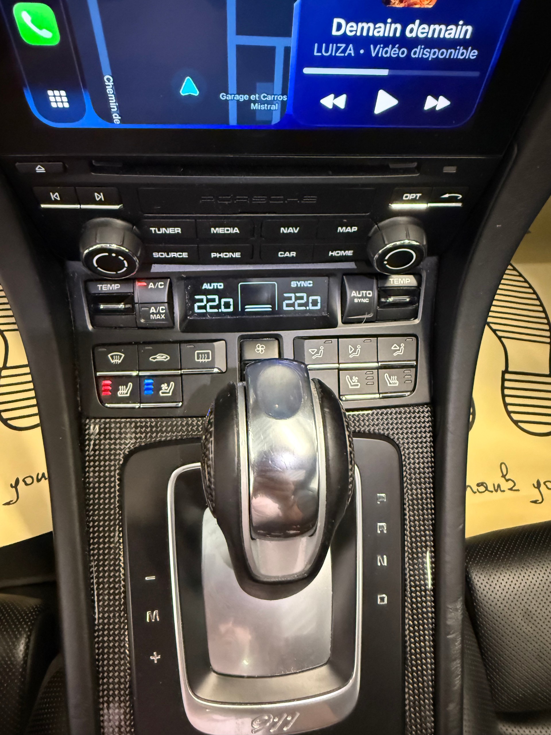 PORSCHE 911 Turbo S PDK Fulls Carbone-image-17