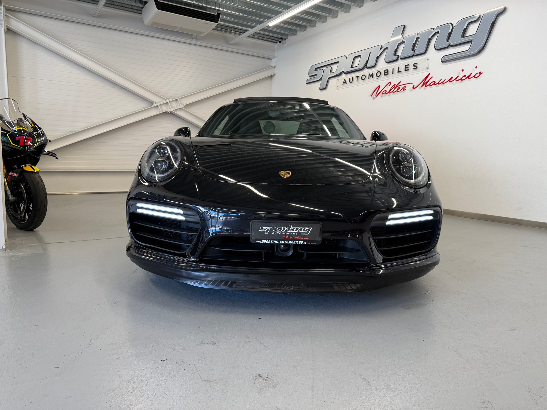 PORSCHE 911 Turbo S PDK Fulls Carbone-image-4