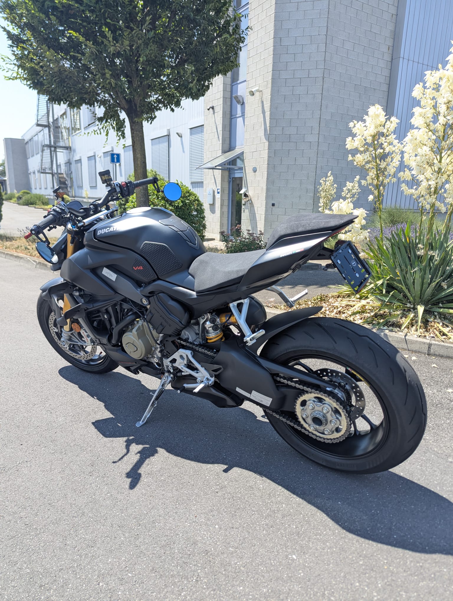 DUCATI Streetfighter V4 S-image-3