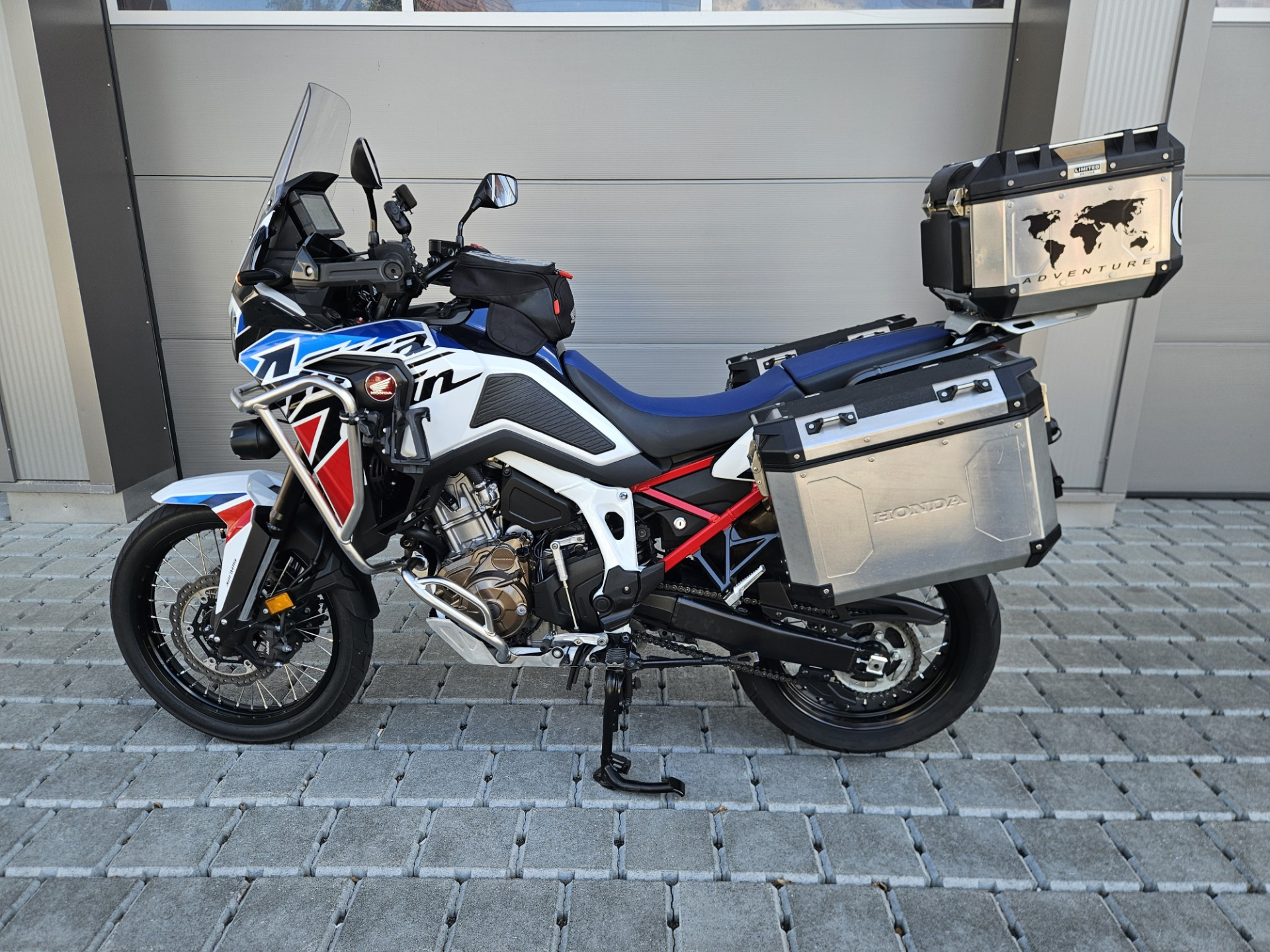 HONDA CRF 1100 L Africa Twin Tricolor-showroom-element-2